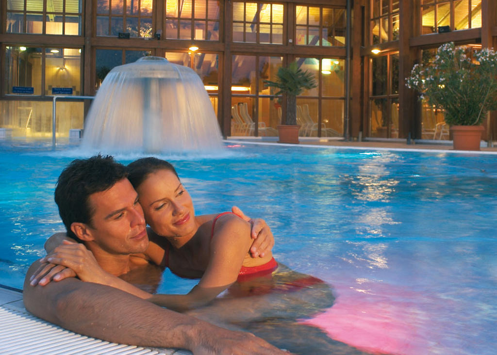 Entspannen Sie in der Heiltherme Bad Waltersdorf