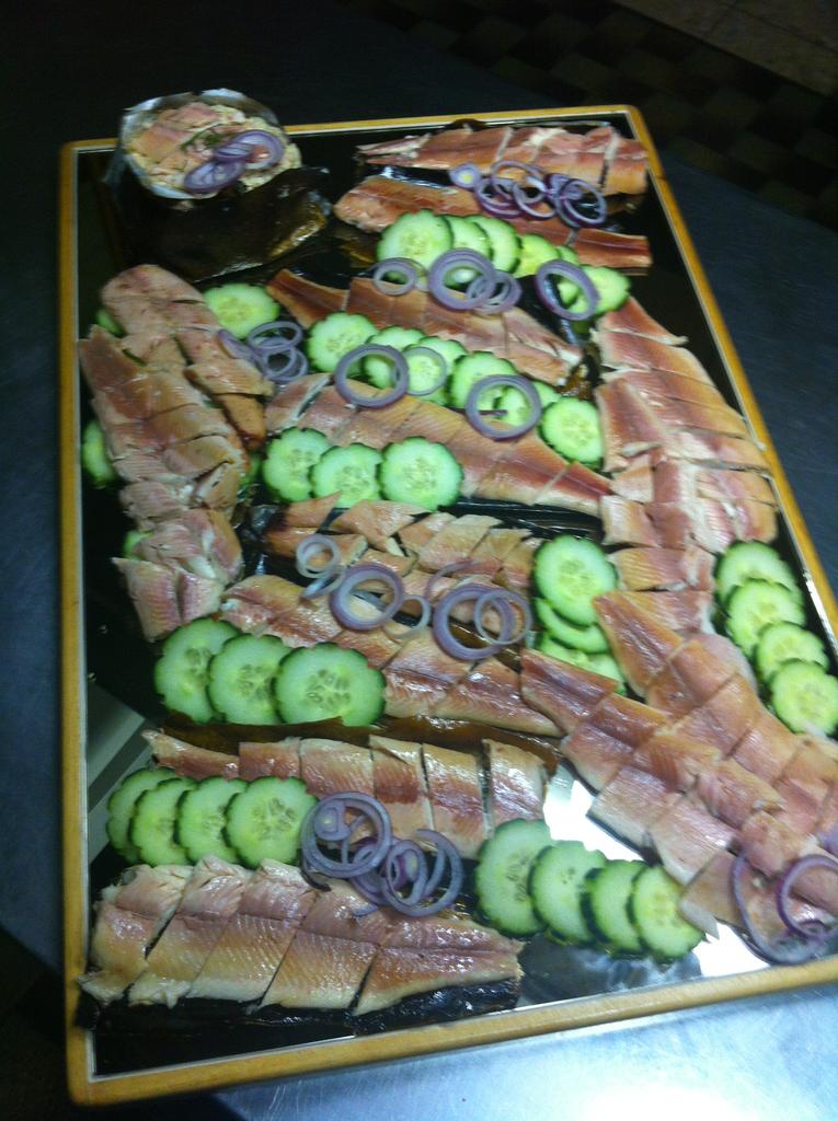 am Vorspeisenbuffet serviert