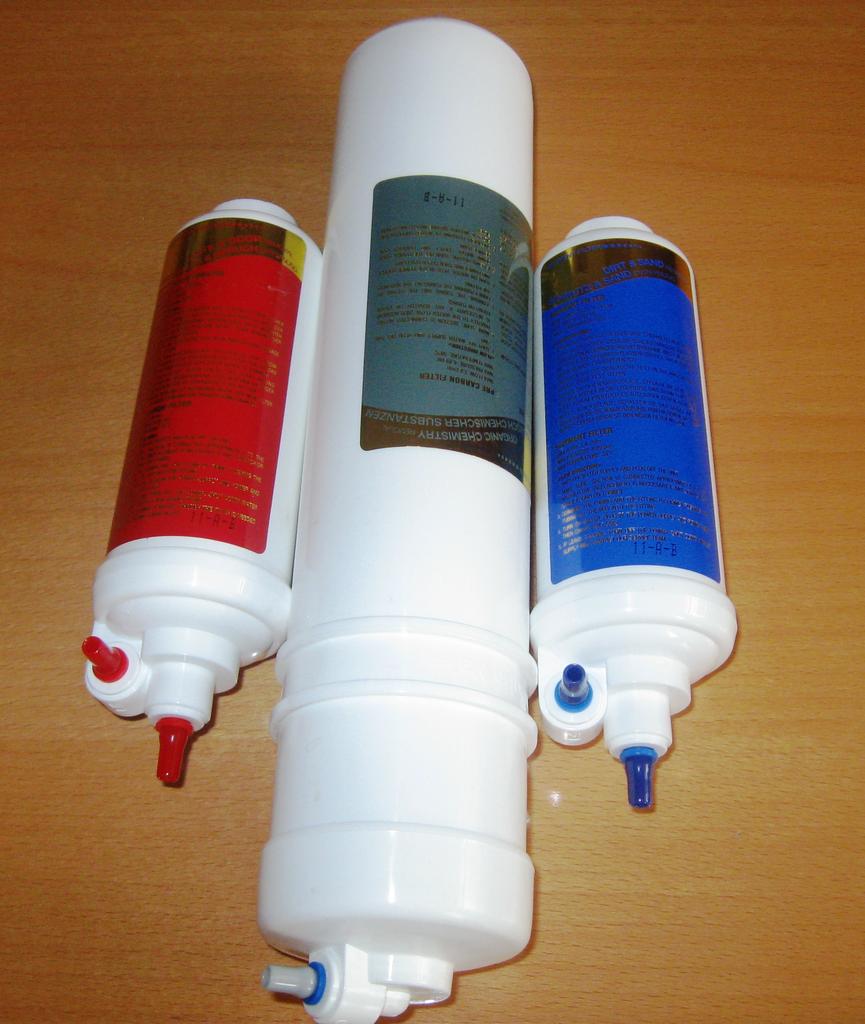 bestehend aus Sedimentfilter, Aktivkohle Vorfilter(Kokosgranulat), Aktivkohle Nachfilter
